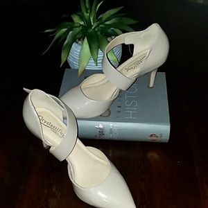 City Classified Comfort Nude Heels